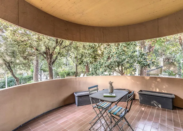 Romantic Piccolomini Lux *