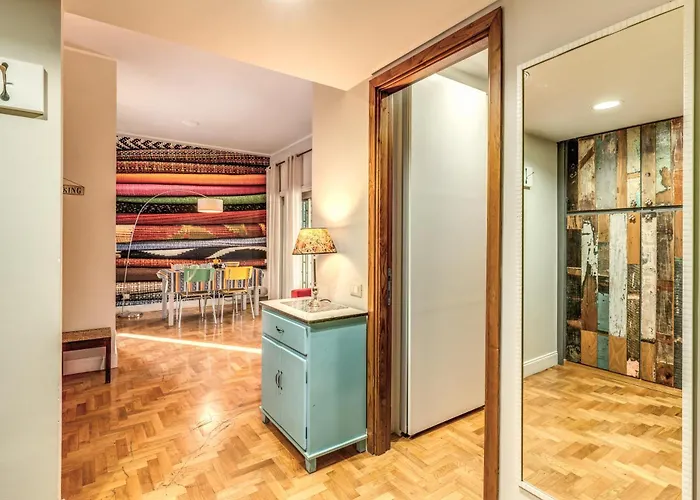 Romantic Piccolomini Lux