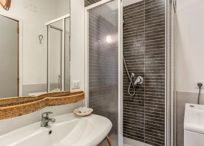 Romantic Piccolomini Lux *