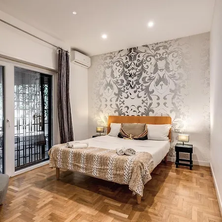 Romantic Piccolomini Lux Roma