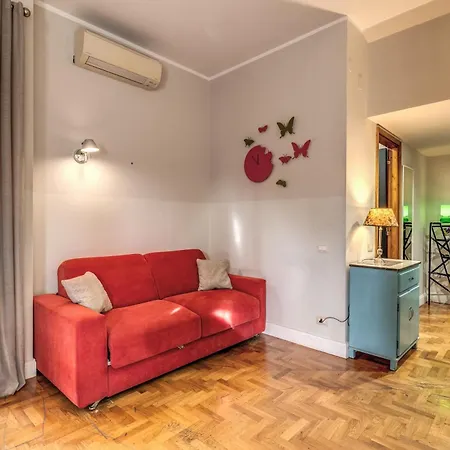 Romantic Piccolomini Lux Roma